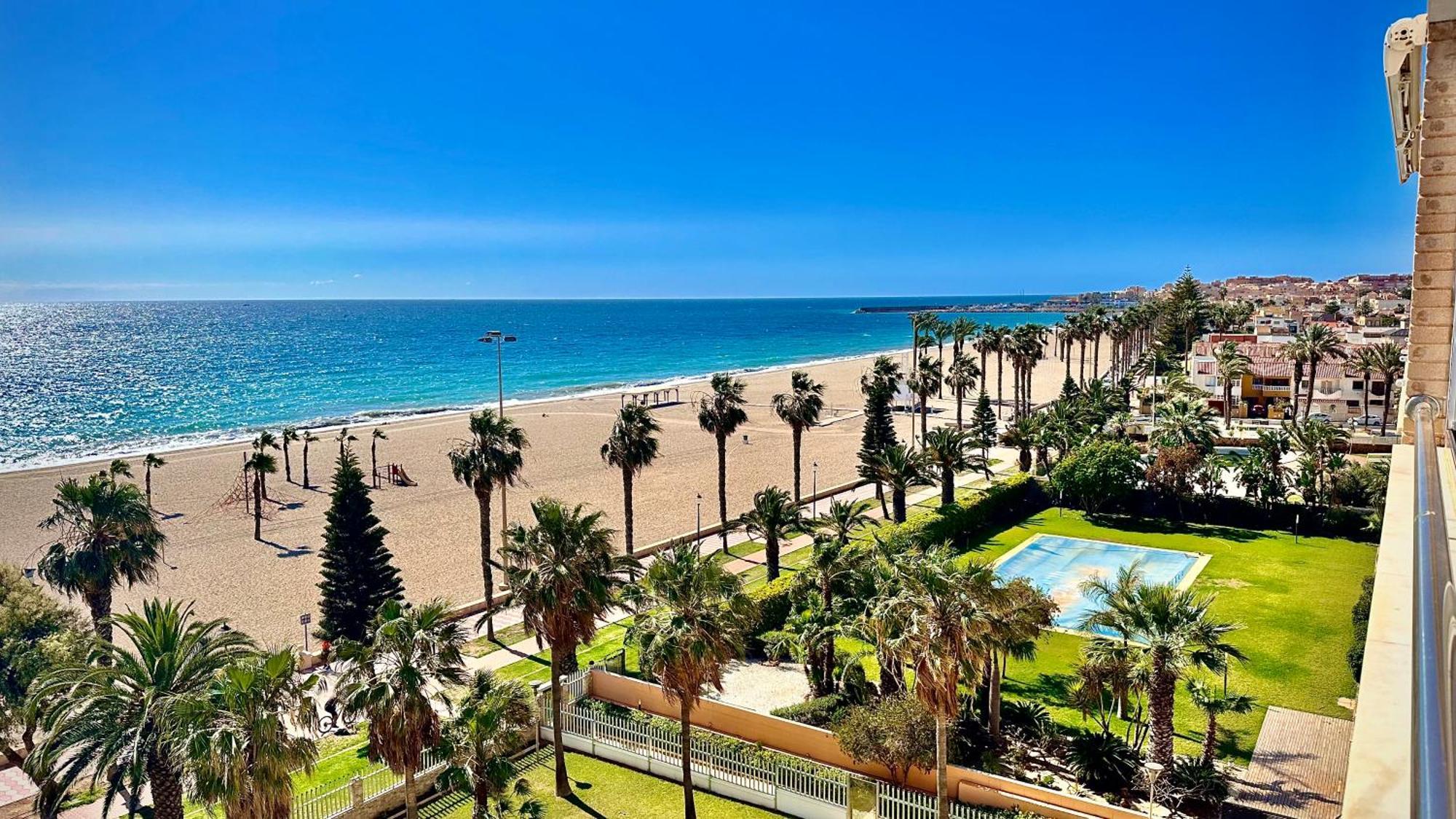 Appartement Vista Del Mar Residencial à Roquetas de Mar Extérieur photo