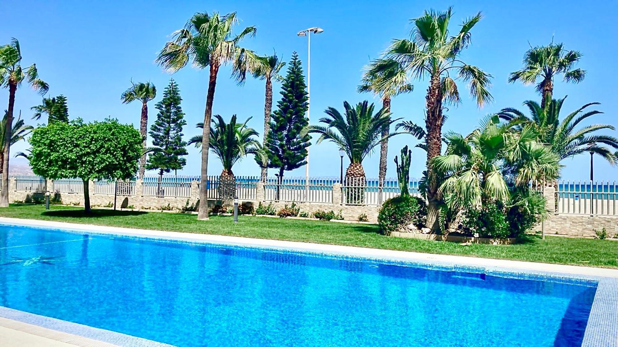 Appartement Vista Del Mar Residencial à Roquetas de Mar Extérieur photo